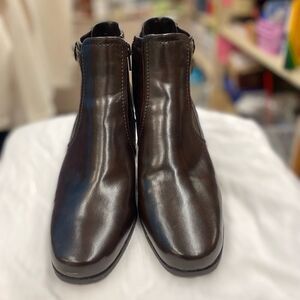 East5th brown 8M buckle womens ankle boots 2"